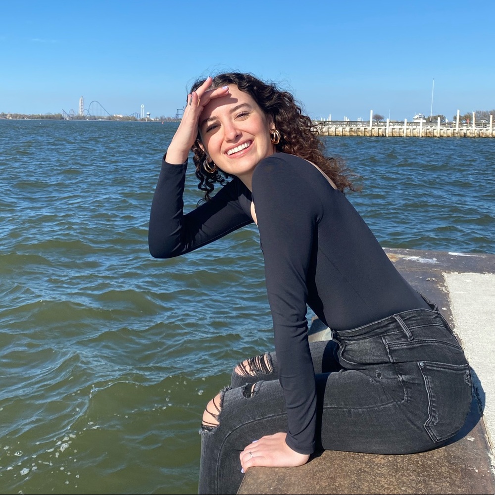 Meet your Posher, Cecilia